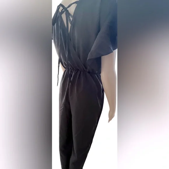 Simple dresses - Picture 2 of 4